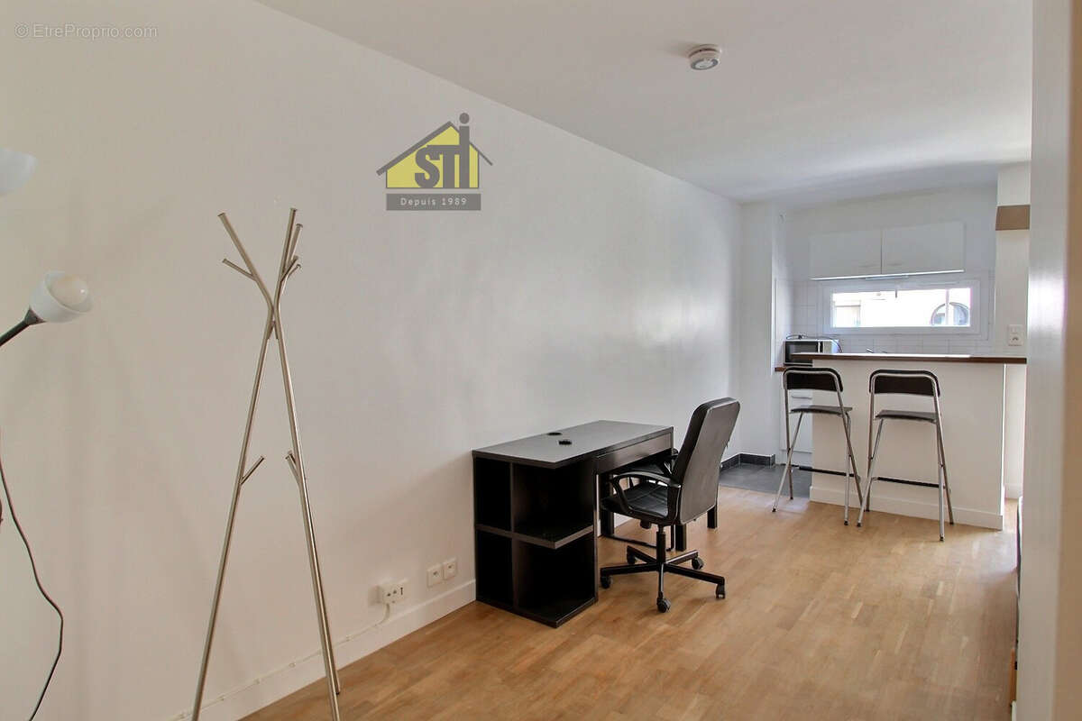 Appartement à PARIS-14E