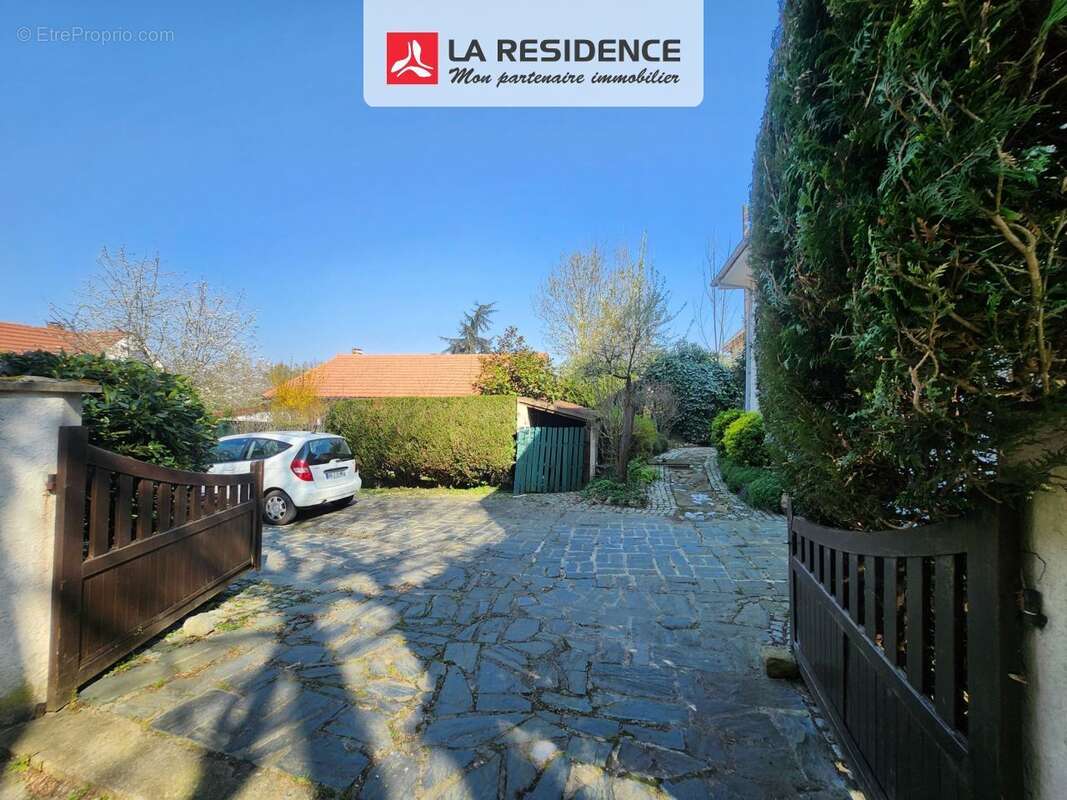 Maison à MONTIGNY-LES-CORMEILLES