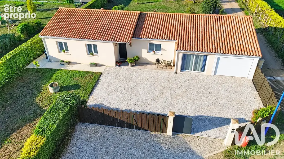 Photo 1 - Maison à LE ROCHEREAU