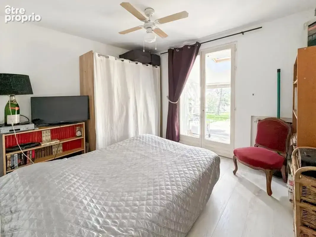  Ensemble immobilier avec maison périgourdine et deux gîtes – Vue panoramique – Terrain 4 091 m²  - photo 10