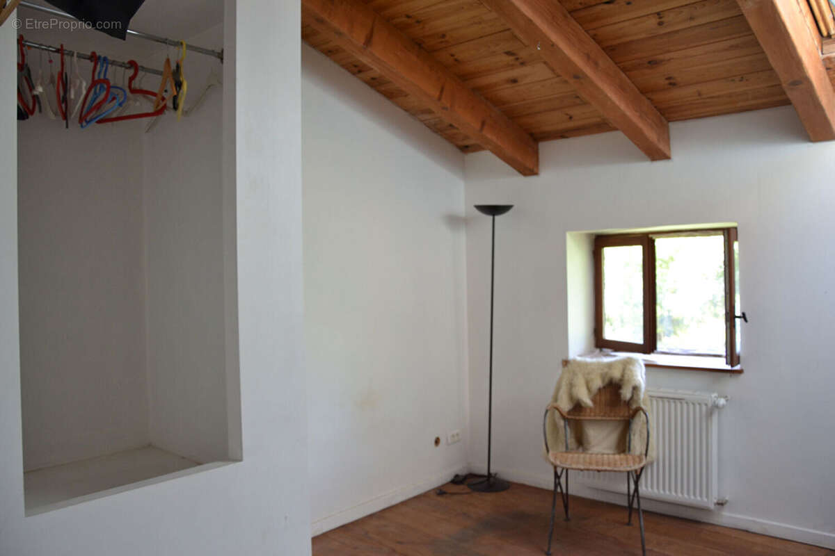 Courniou dans hameau Maison de 84 m2 avec terrasse et  terrains - photo 11