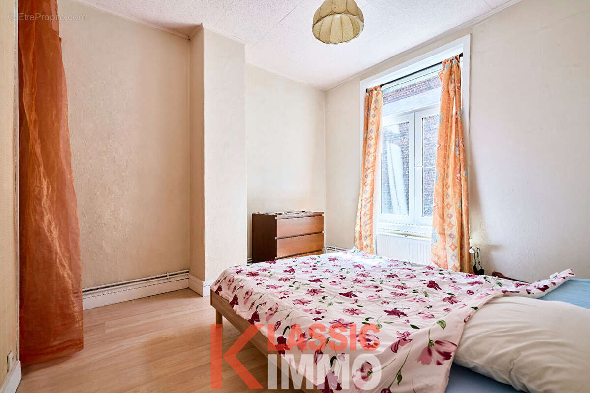 Maison 4 chambres avec un extérieur et garage 10 m² - photo 13