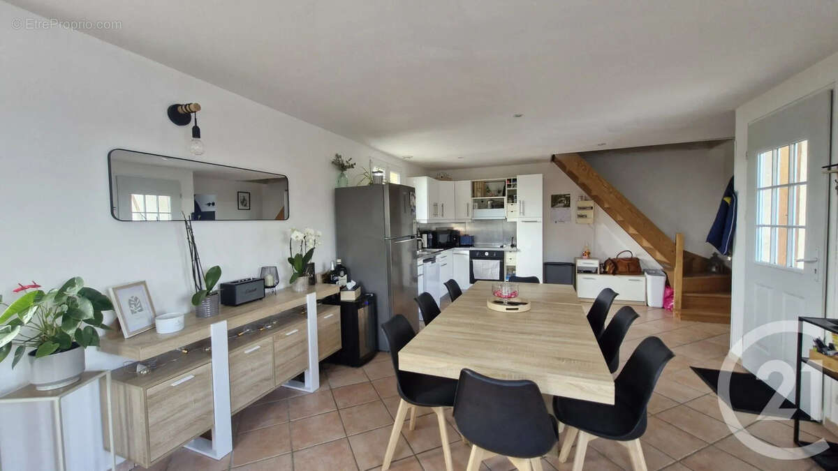 Maison à SAINT-AUBIN-LE-VERTUEUX