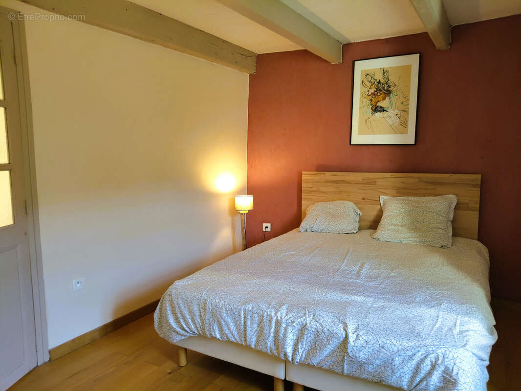 Maison à SAINT-FORTUNAT-SUR-EYRIEUX