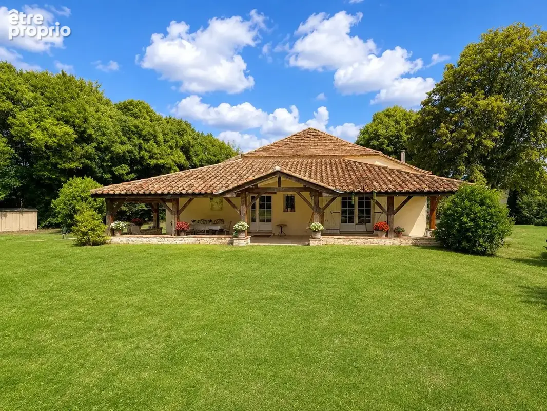 Maison à MONCLAR