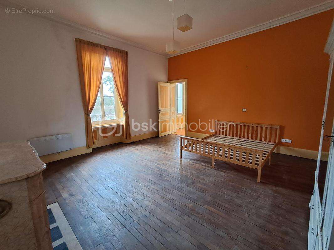 Maison à FONTENAY-LE-COMTE