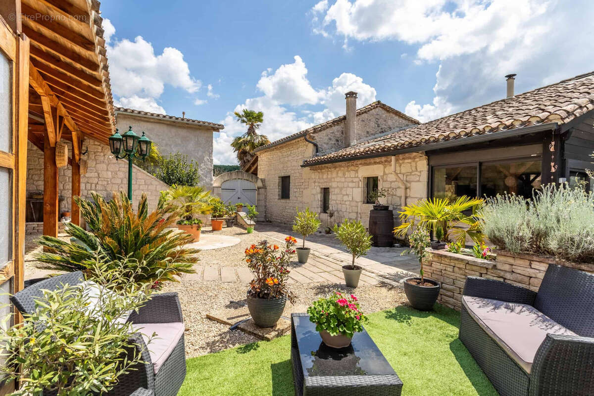 Propriété de campagne avec garage - photo 3