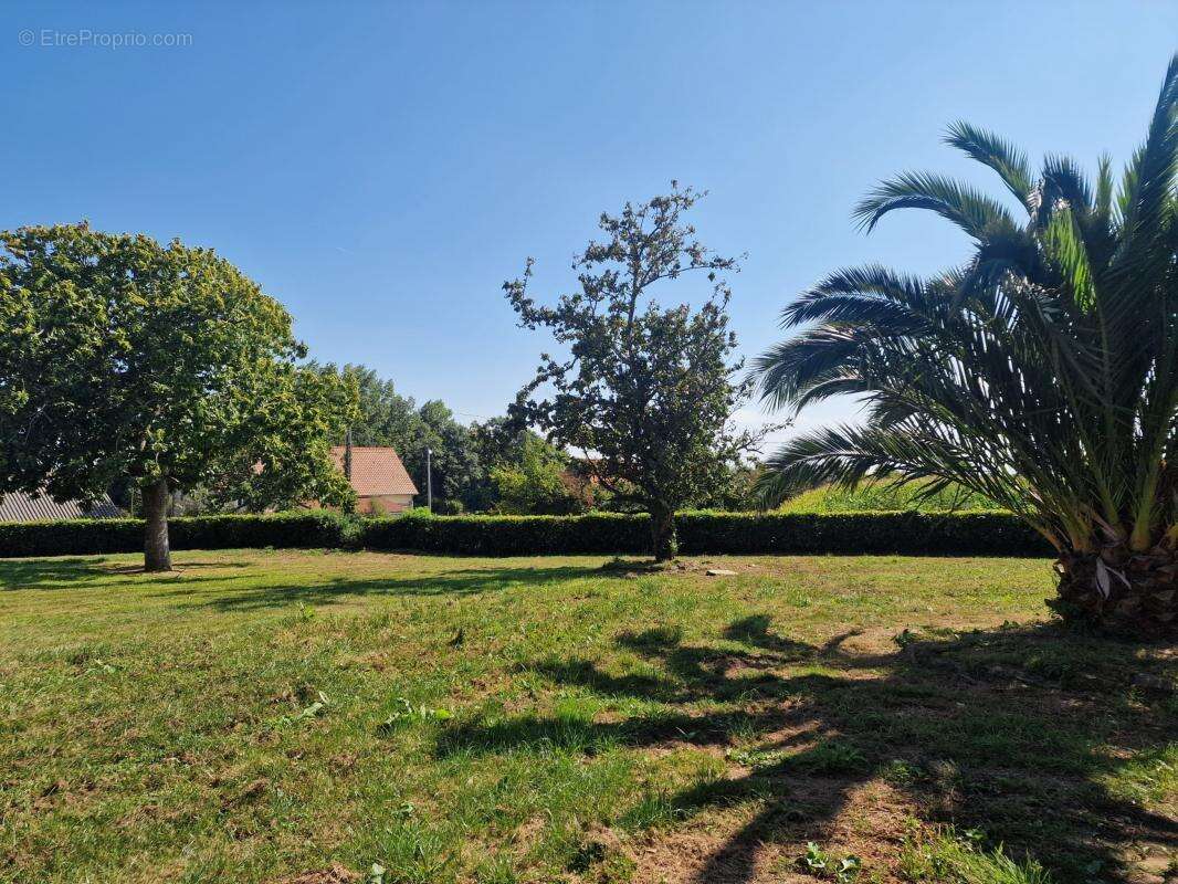 Maison à SAINT-MAURICE-EN-COTENTIN