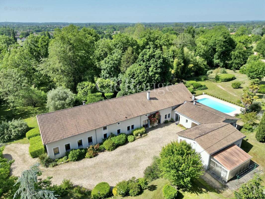 Maison à MONTPON-MENESTEROL