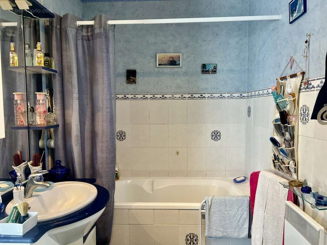 Maison à SAINT-MARTIN-DE-VILLEREAL