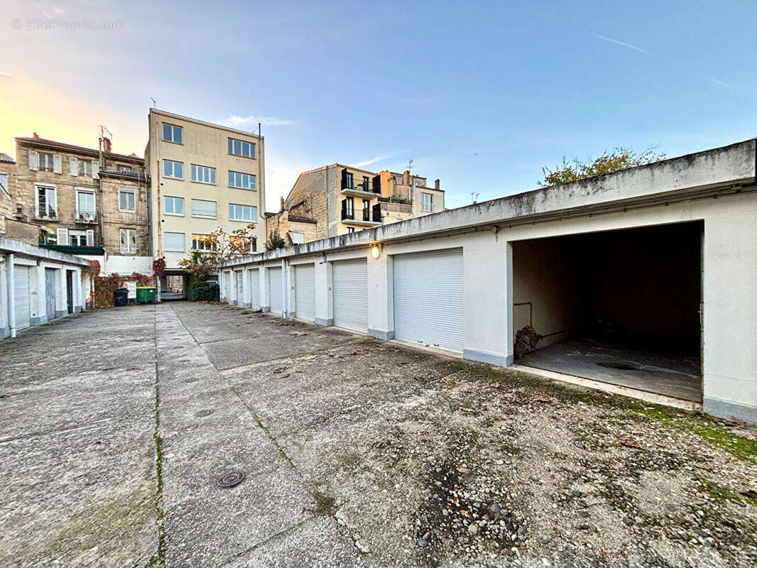 Parking à BORDEAUX