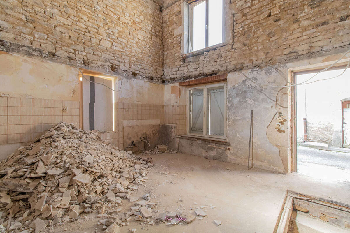 Maison à SAMPIGNY
