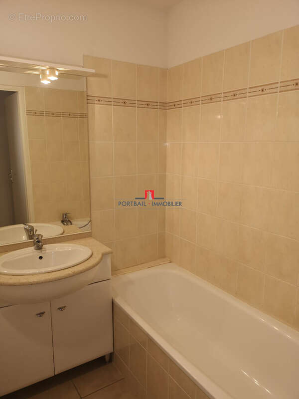 Appartement à SAINT-MARTIN-LACAUSSADE