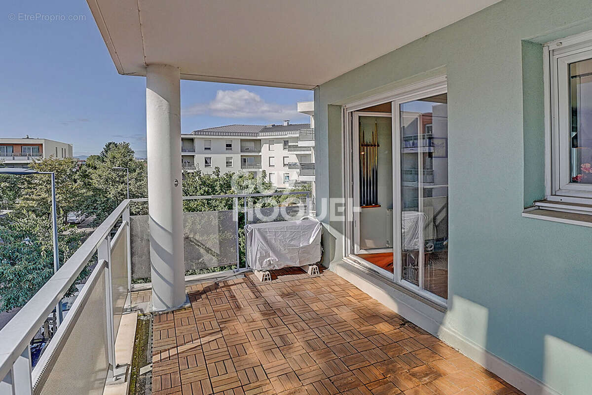 Appartement à VAULX-EN-VELIN