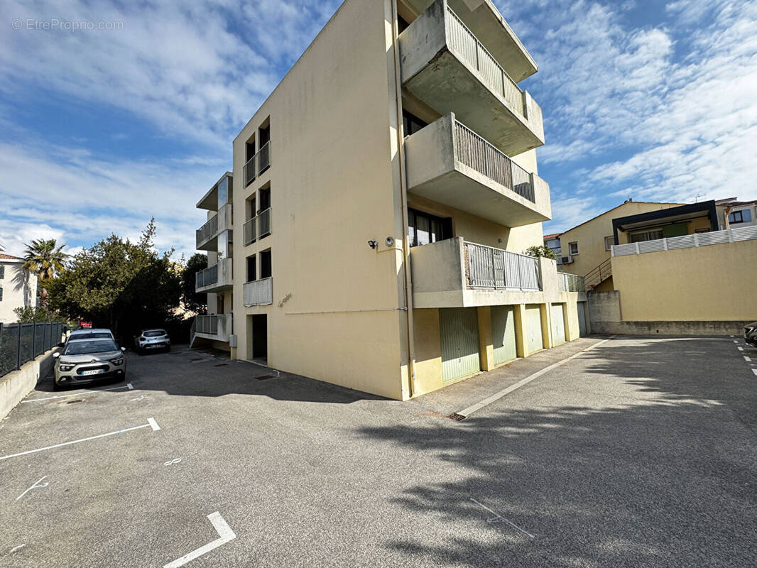 Appartement à SIX-FOURS-LES-PLAGES