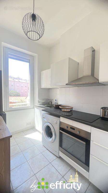 Appartement à MARSEILLE-7E