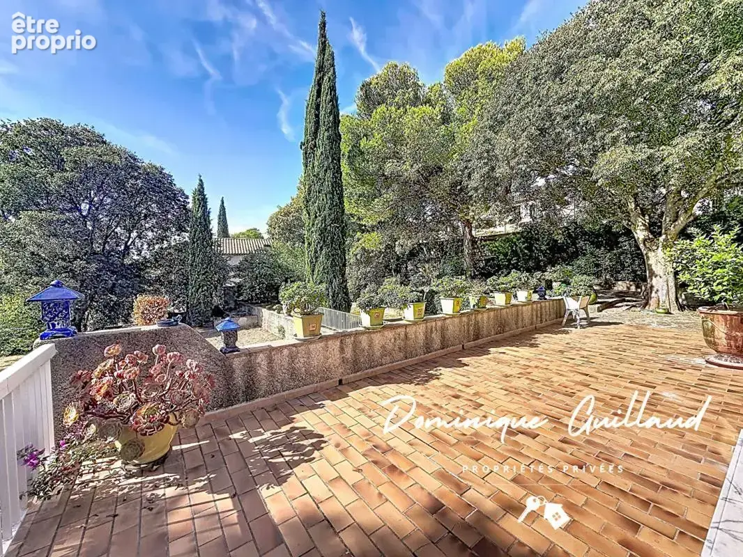 Nîmes-Villa  280 m² 7-pièces sur terrain de 3000 m² - photo 7