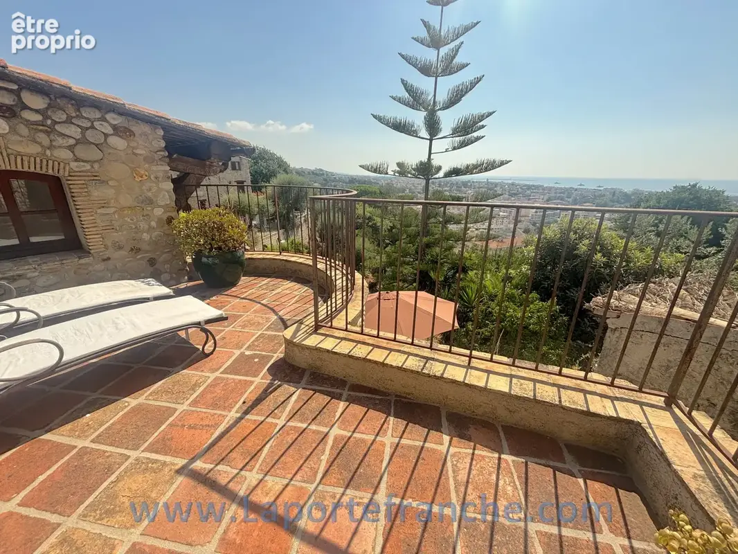 HAUT DE CAGNES maison de charme avec piscine, terrasses vue mer et parking - photo 16