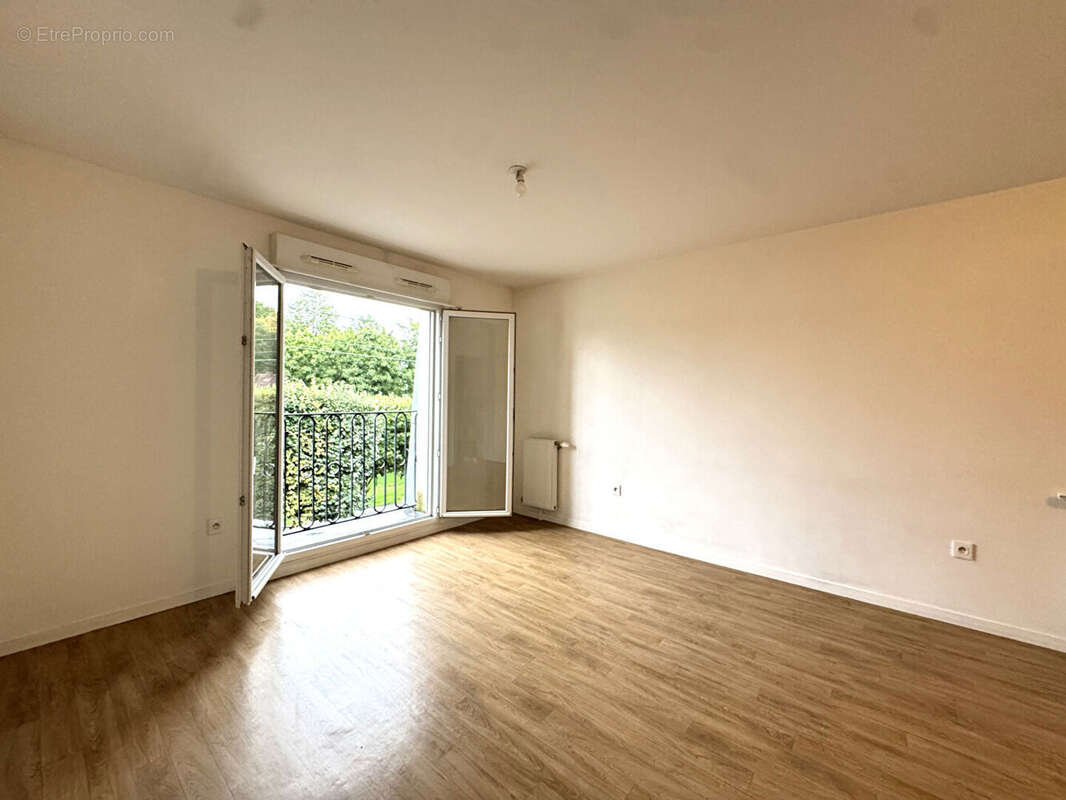 Appartement à DAMMARIE-LES-LYS