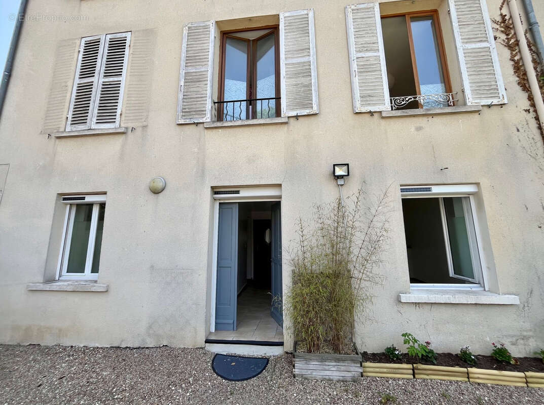Appartement à EPONE
