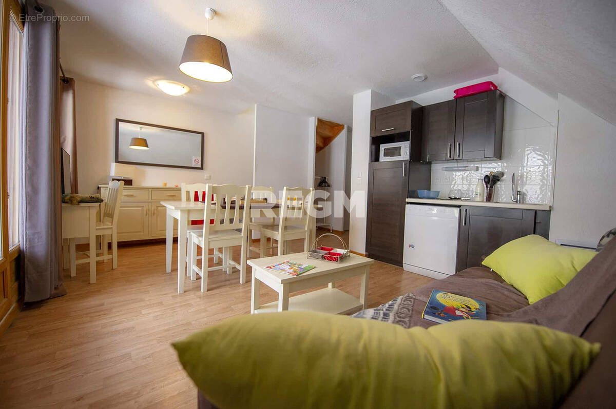Appartement à BESSE-ET-SAINT-ANASTAISE