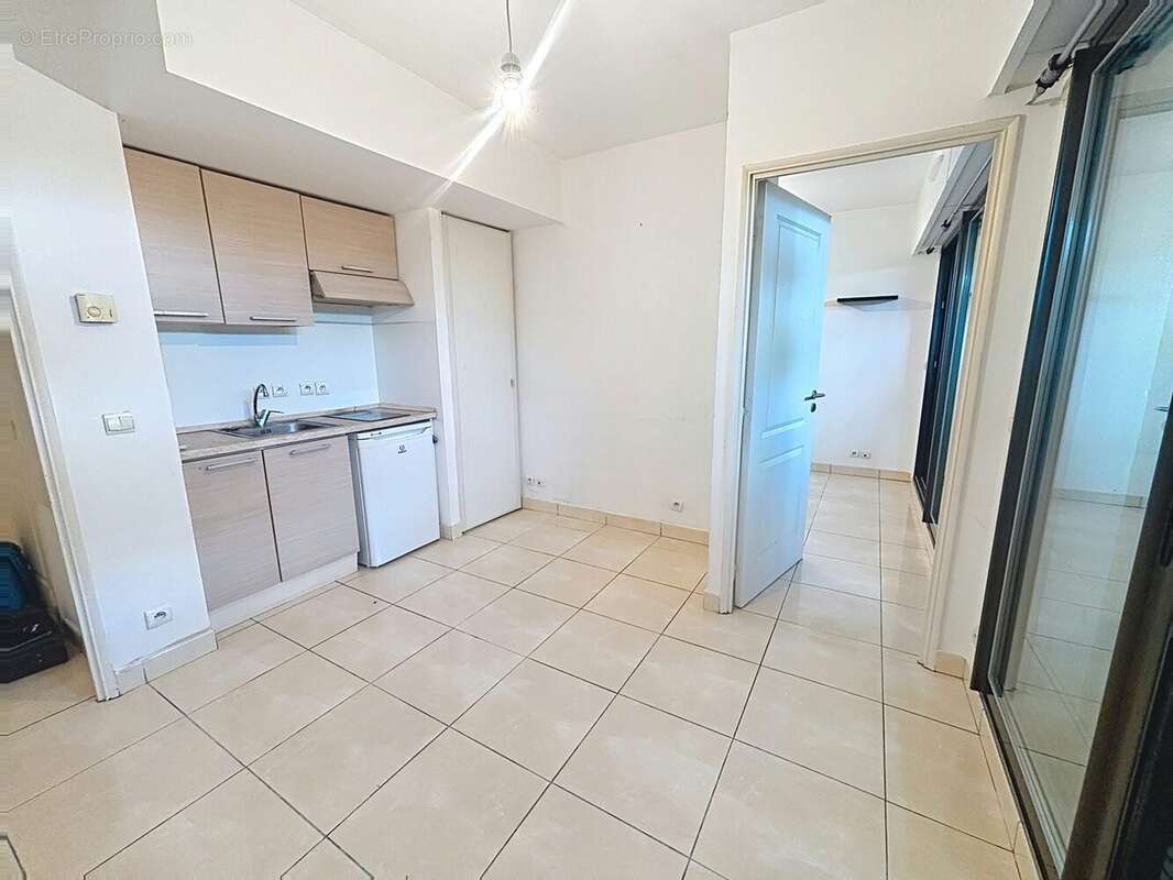 Appartement 29 m² à Villeneuve-Loubet  - photo 2