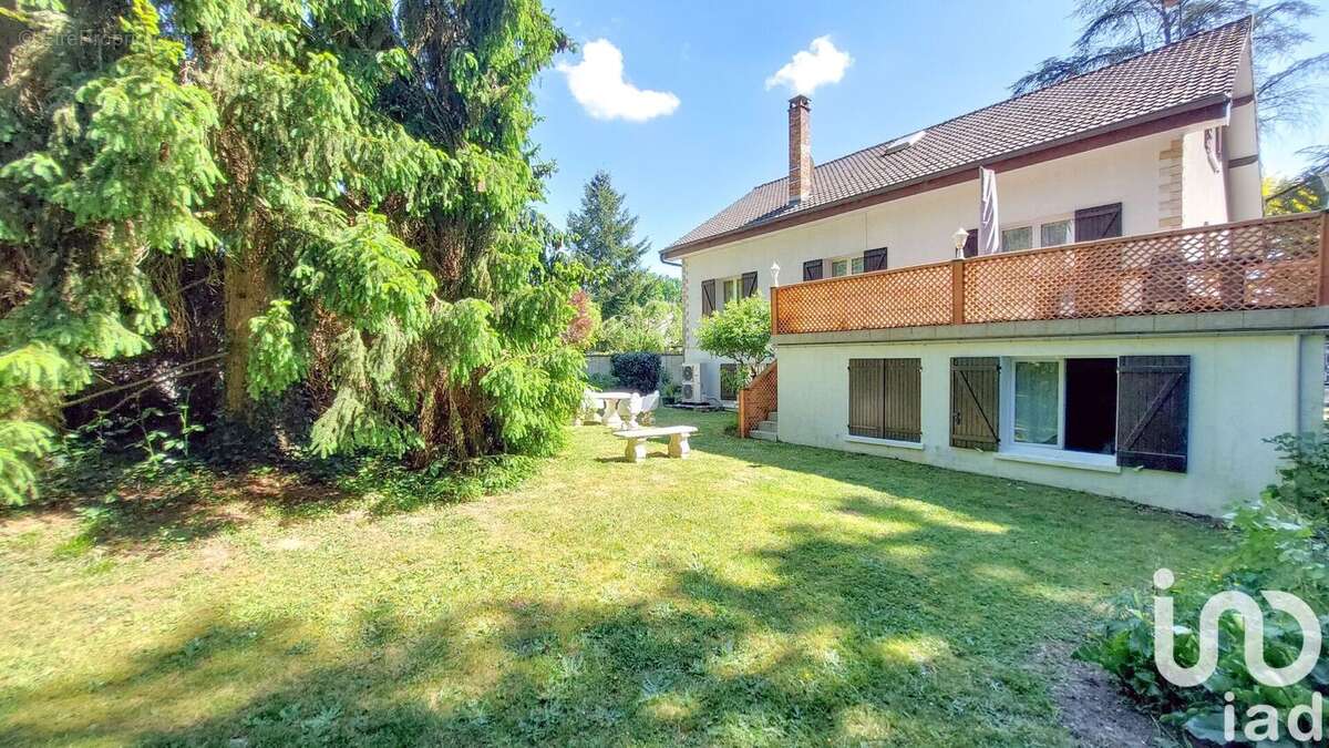 Photo 6 - Maison à LE MESNIL-SAINT-DENIS