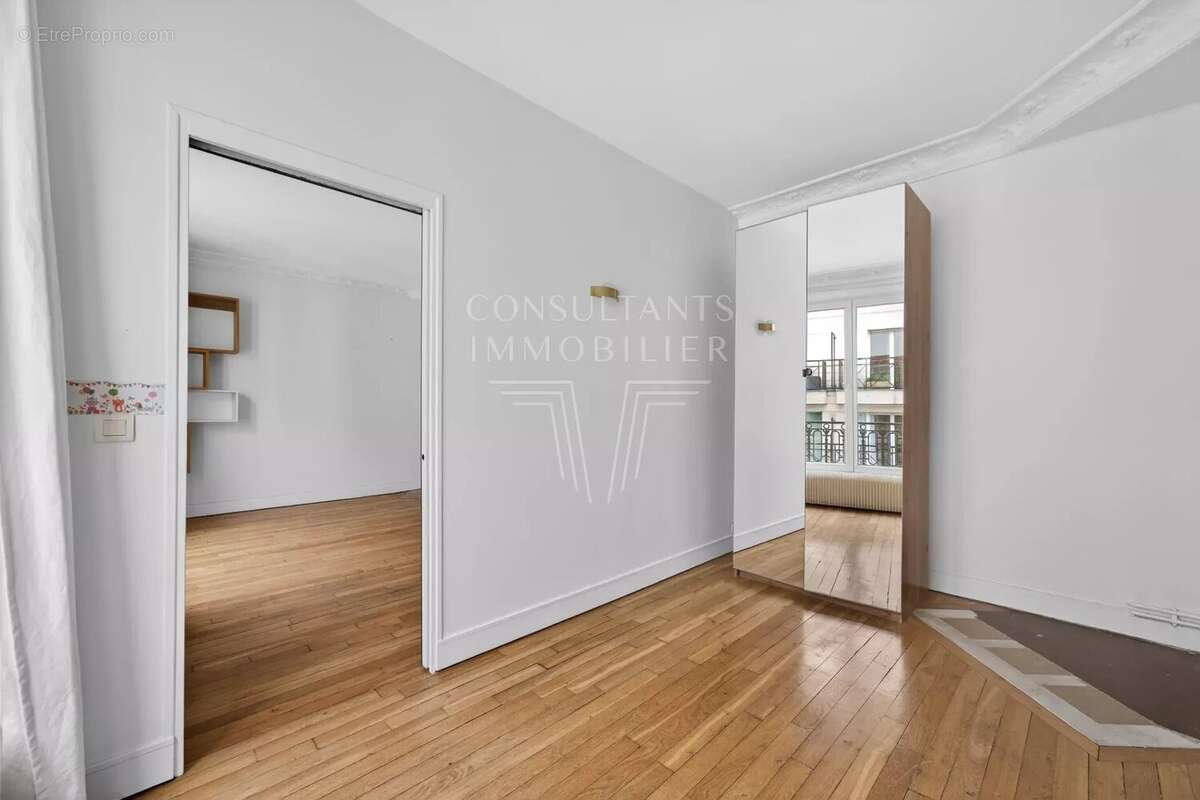 Appartement à LEVALLOIS-PERRET