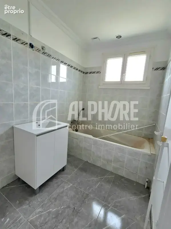 Maison spacieuse 194m² - 7 chambres - Les Sorinières Bourg - photo 7