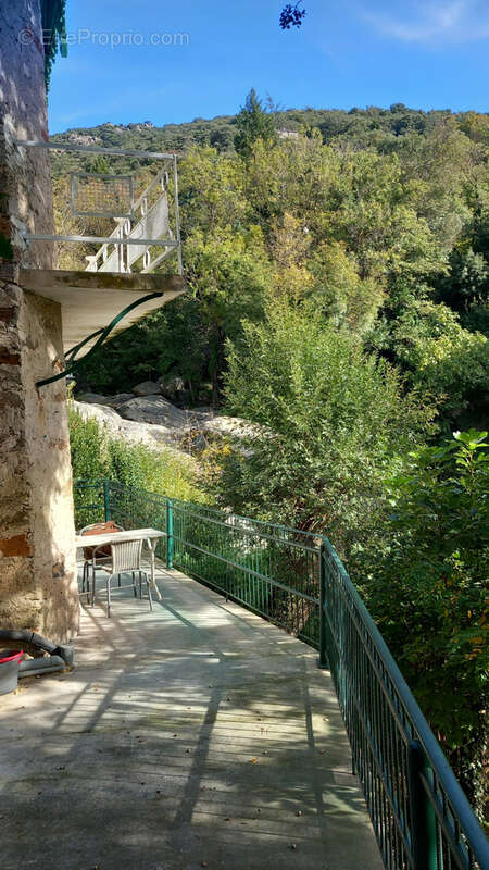 Maison à COLOMBIERES-SUR-ORB