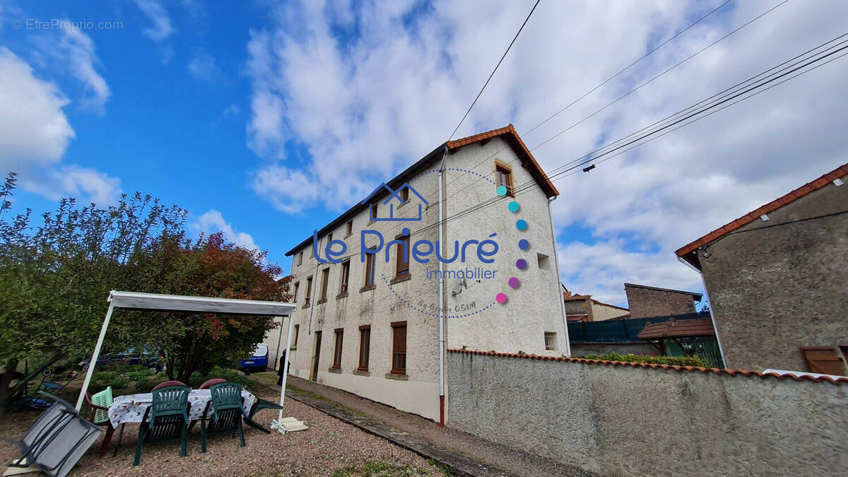 Appartement à CHAUFFAILLES