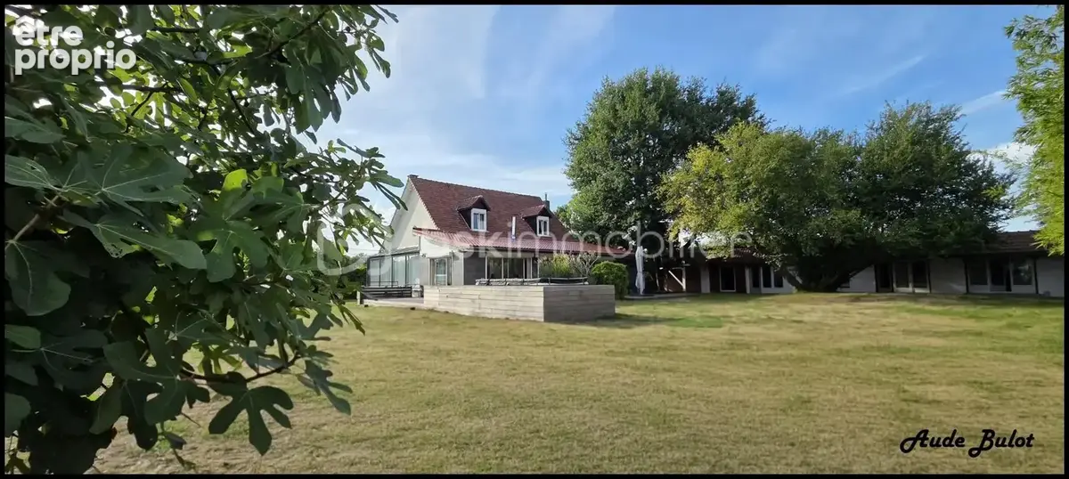 Maison familiale 216 m² – 4 chambres – 100 m² de dépendances – potentiel locatif - photo 2
