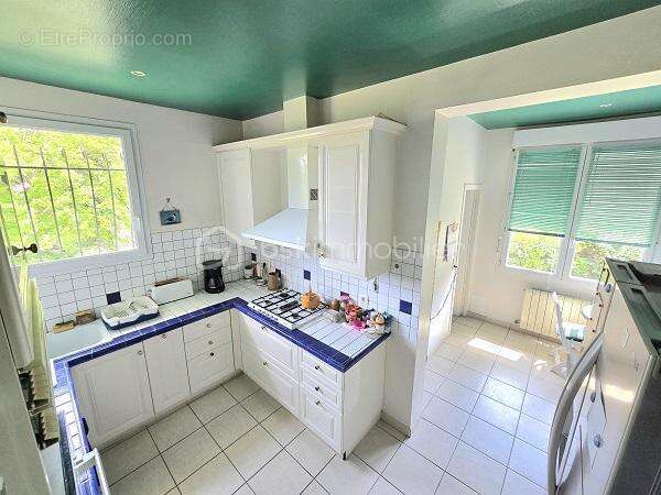 Magnifique maison de 170 m2 4 chambres sur un terrain de 913 m2 !!! - photo 6