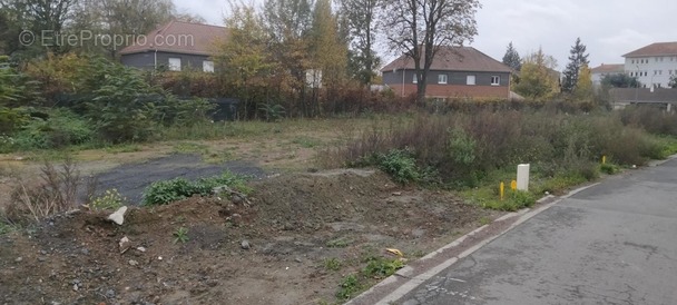 Terrain à LAMBRES-LEZ-DOUAI