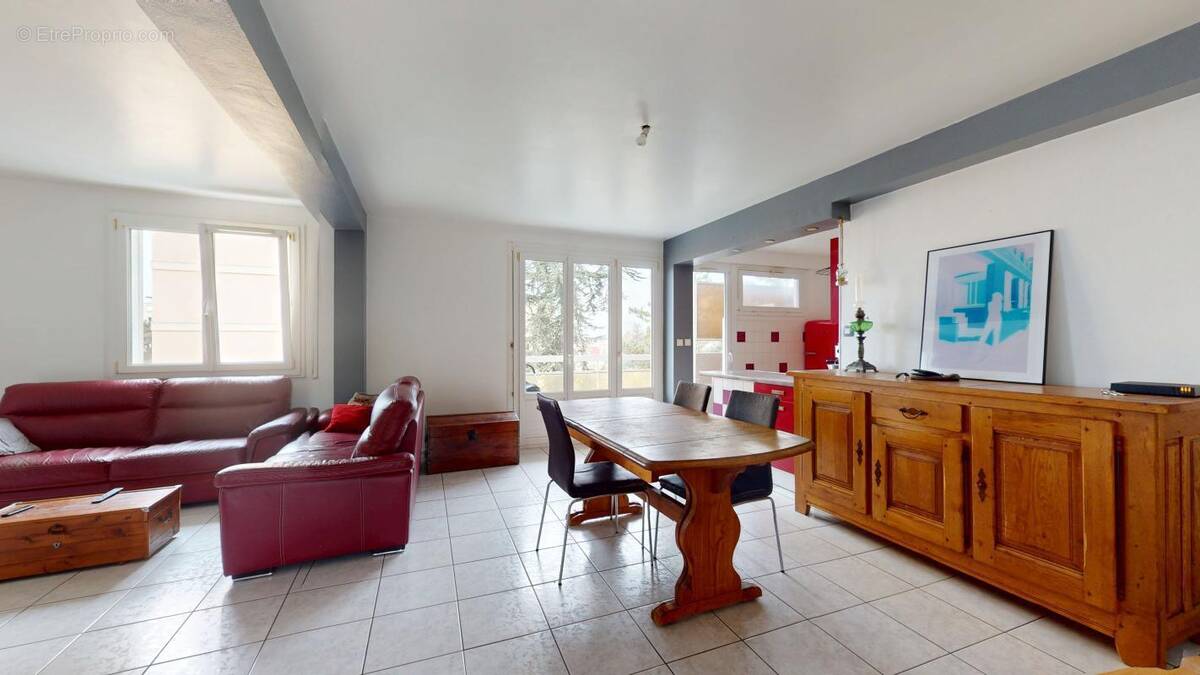 Appartement à SAINTE-FOY-LES-LYON