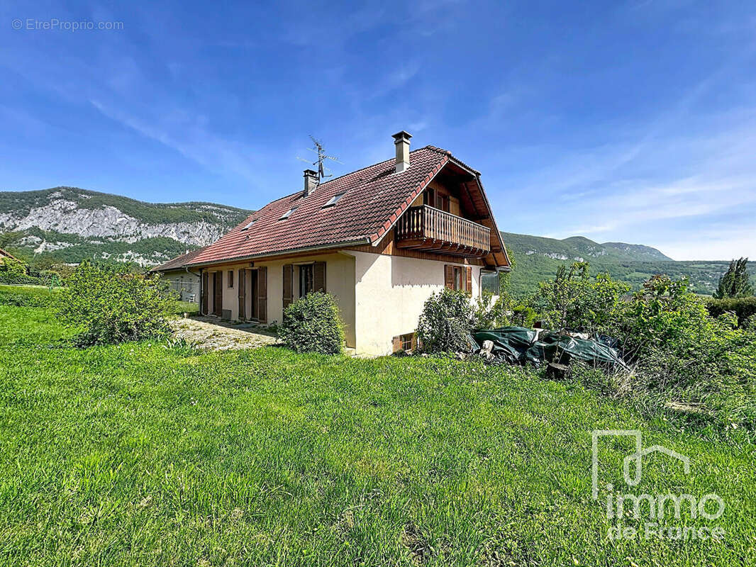 Maison à LEAZ