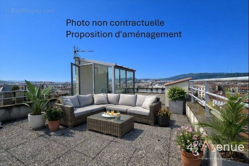 Appartement à SAINT-ETIENNE