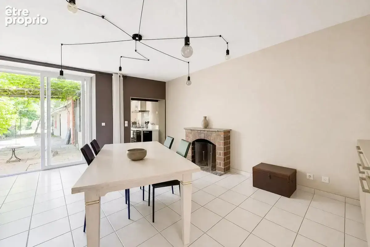 Maison de 7 pièces de 209 m² à Nogent-le-Rotrou - photo 11