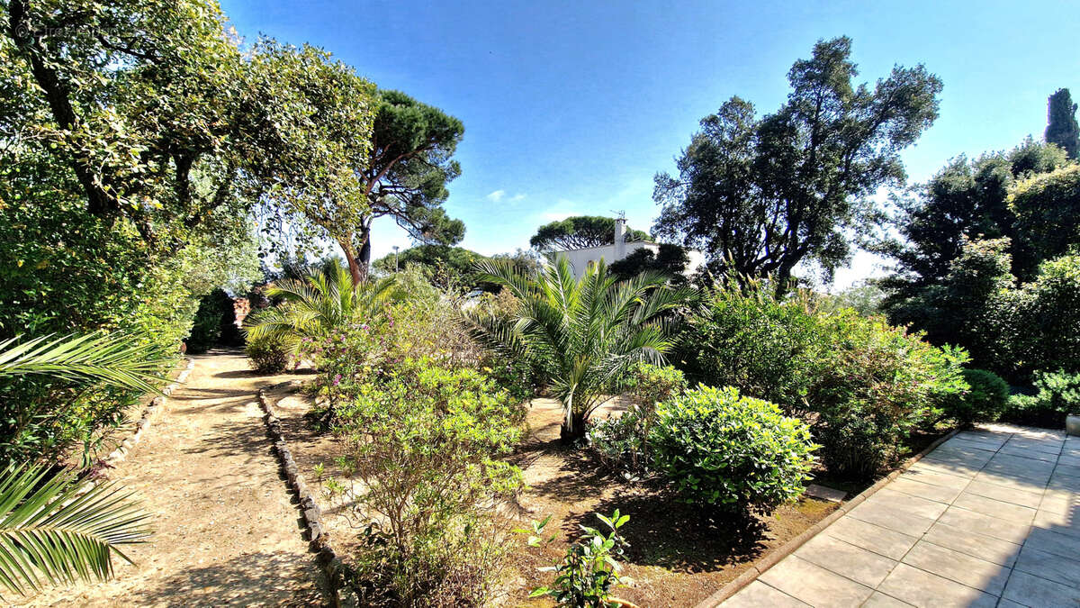 Maison à SAINTE-MAXIME