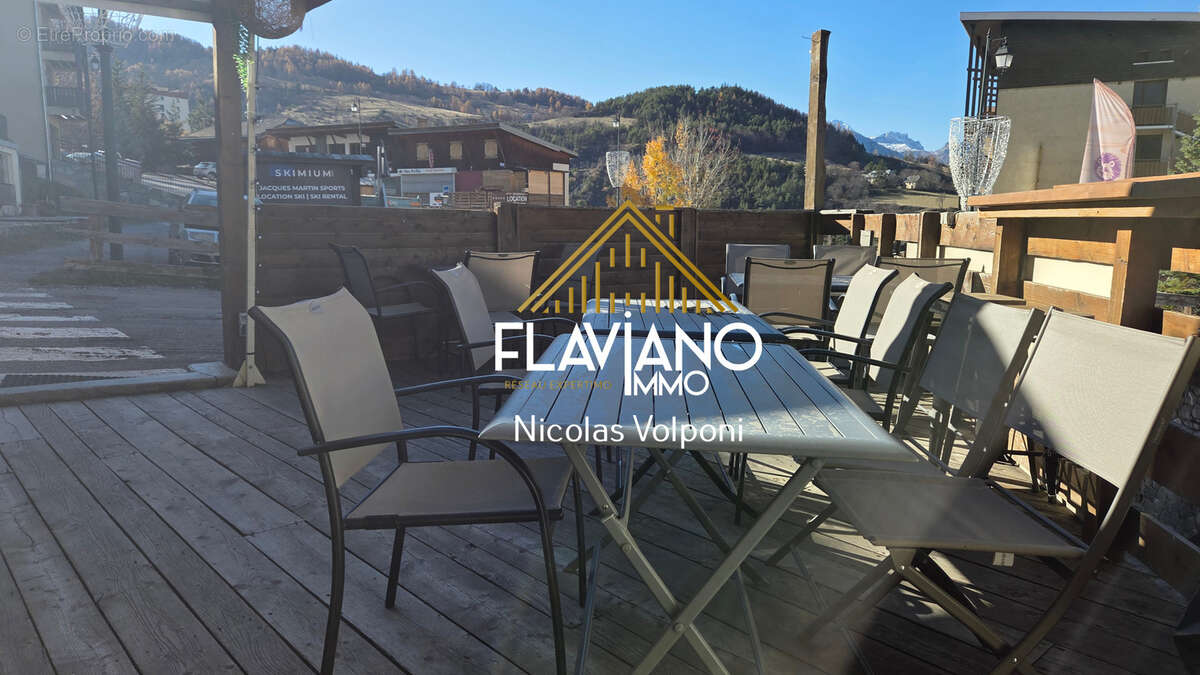 Commerce à LES THUILES