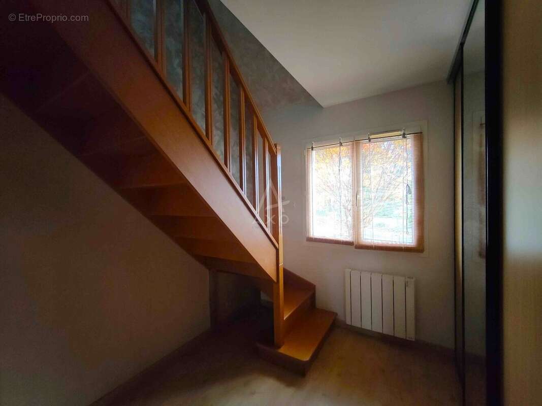 Maison à LA CHAPELLE-SAINT-LAUD