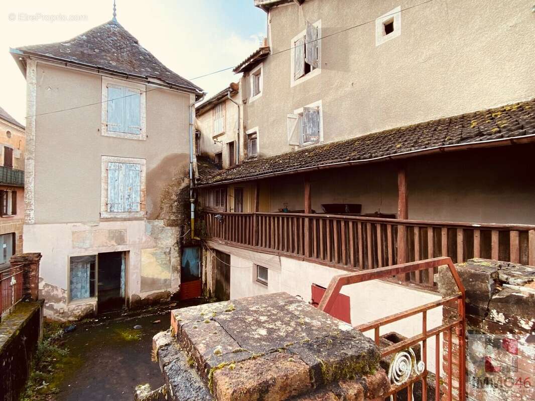 Maison à LACAPELLE-MARIVAL