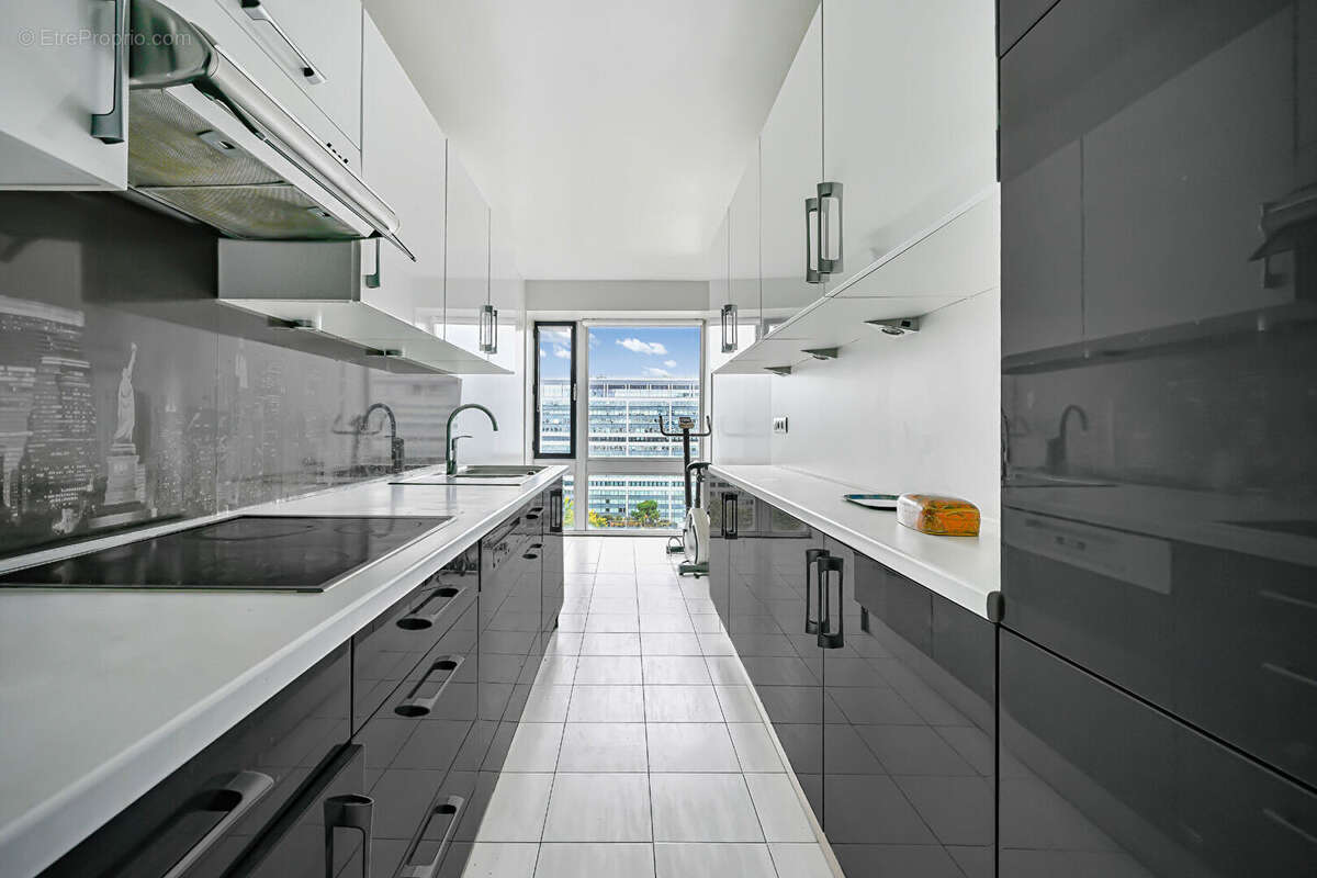 Appartement à PARIS-14E