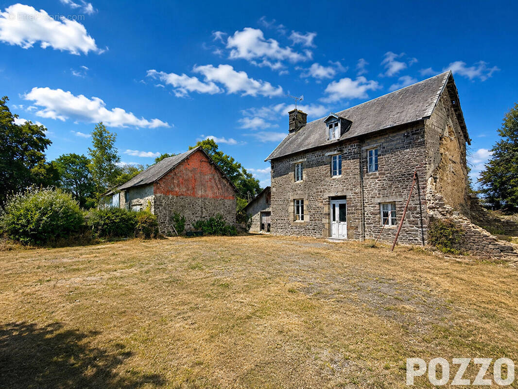 Maison à SAINT-JEAN-DES-CHAMPS
