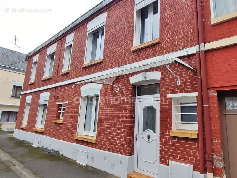 Maison à SAINT-QUENTIN