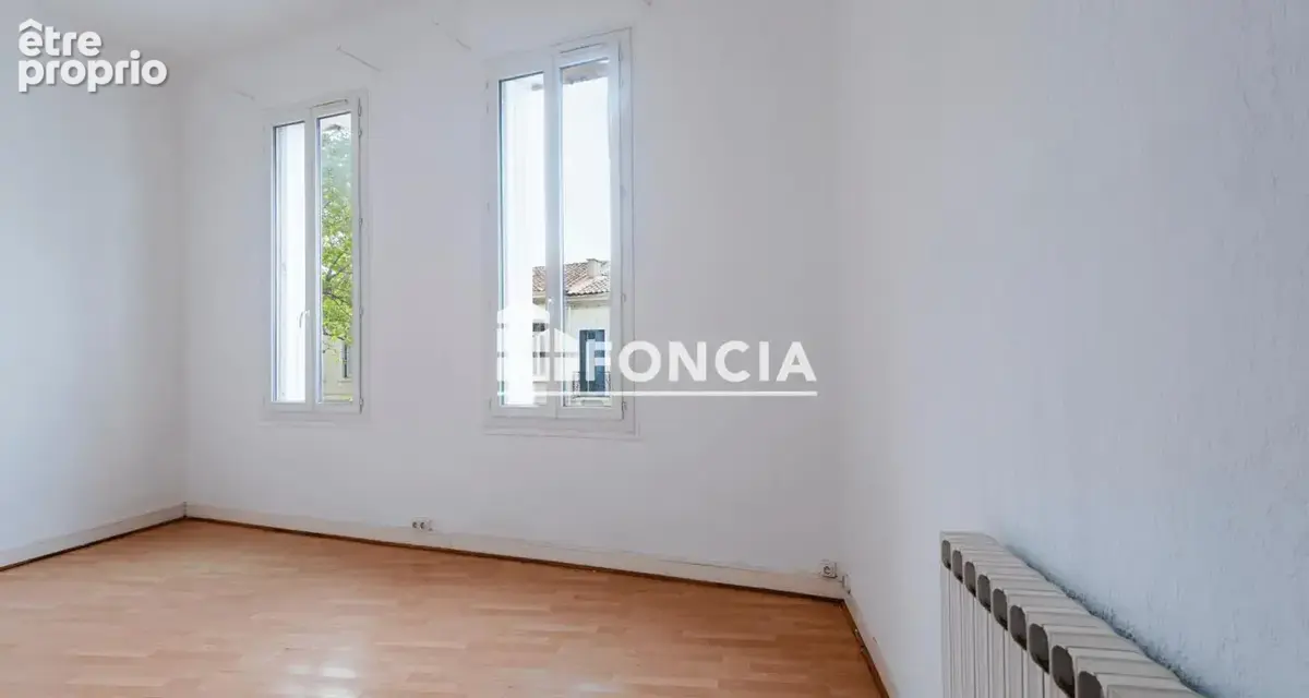 SALON-DE-PROVENCE : Proche centre-ville et gare - Appartement de 71 m2 de type 3 - photo 5