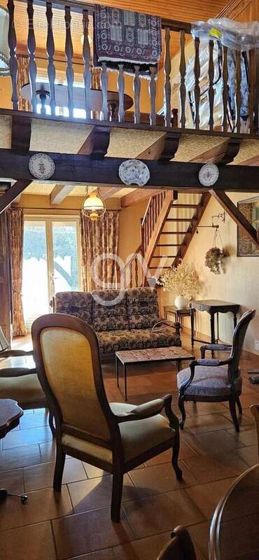 Maison à ARPAJON-SUR-CERE