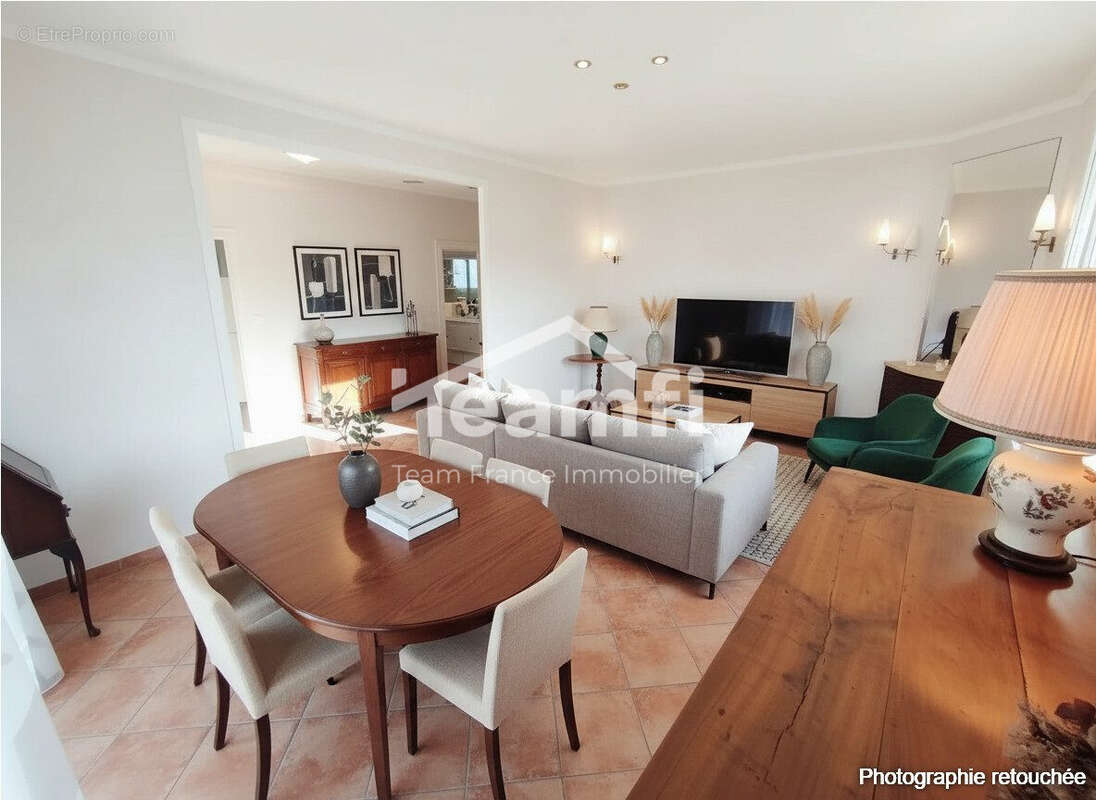 Photo retouchée par l'IA - Maison à SAINT-FLORENT-SUR-CHER