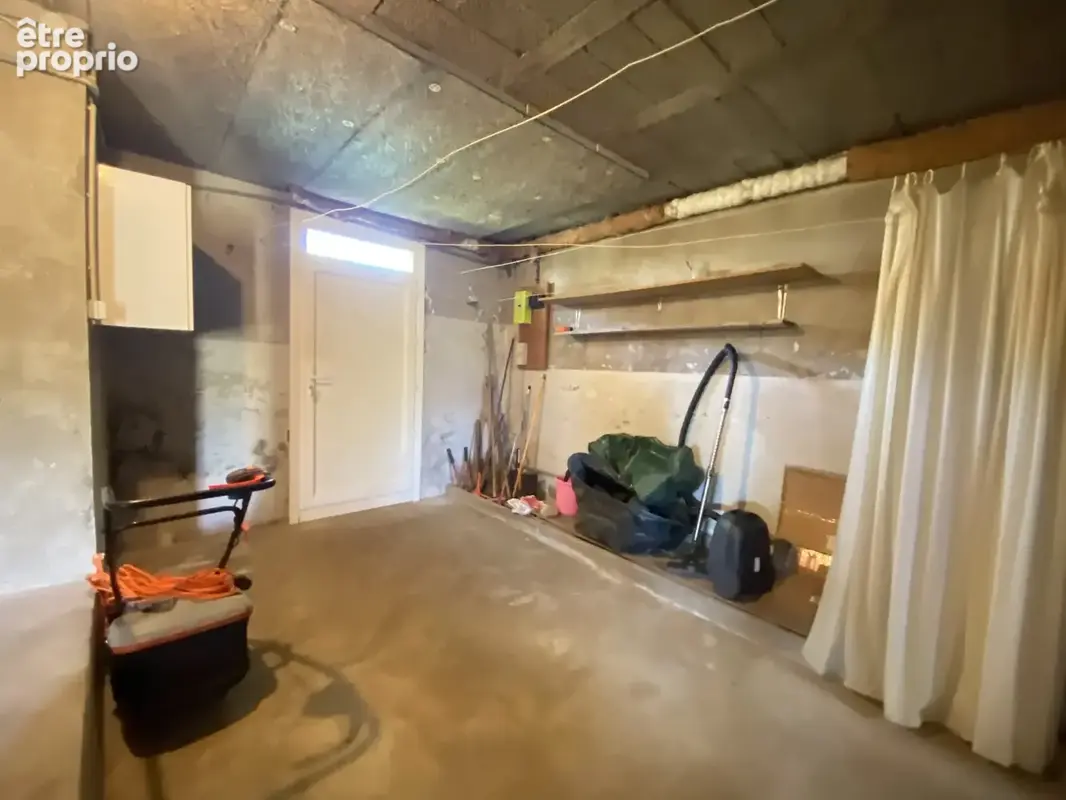 Maison T6 sur terrain plat , clos et arboré. - photo 24