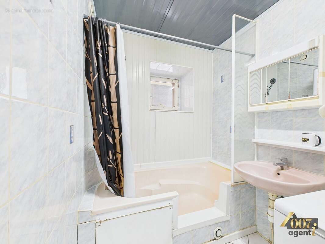 Appartement à SAINT-PIERRE-D'ALBIGNY